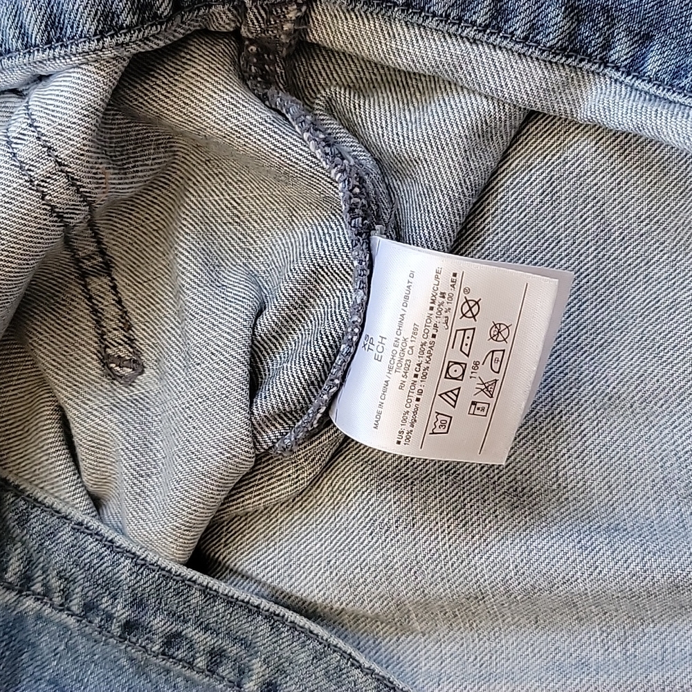 Old Navy Two Tone Denim Chore Jacket - Picture 5 of 5